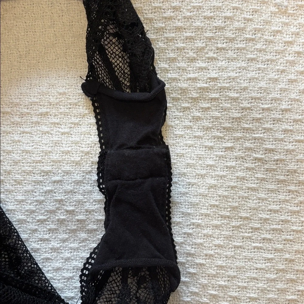 Free People No Trace Lace Bodysuit Black‎ size M